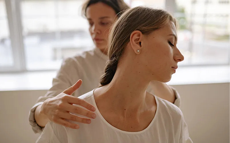 What exactly does a chiropractor do